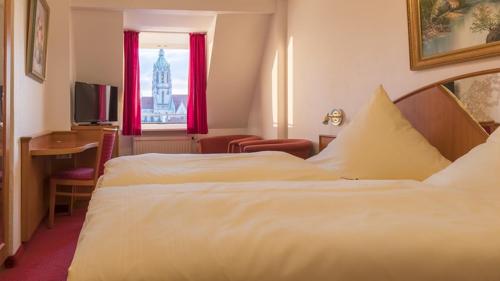 Hotel Bayernland Monachium Zewnętrze zdjęcie